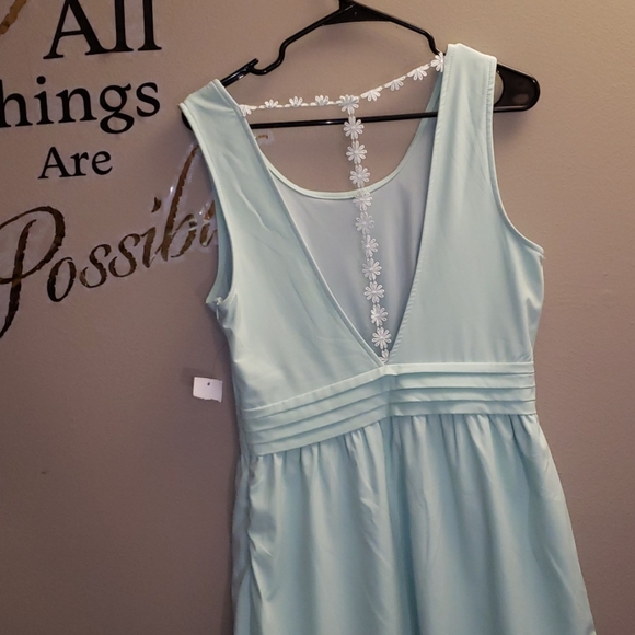 Dress - Picture 2 of 4